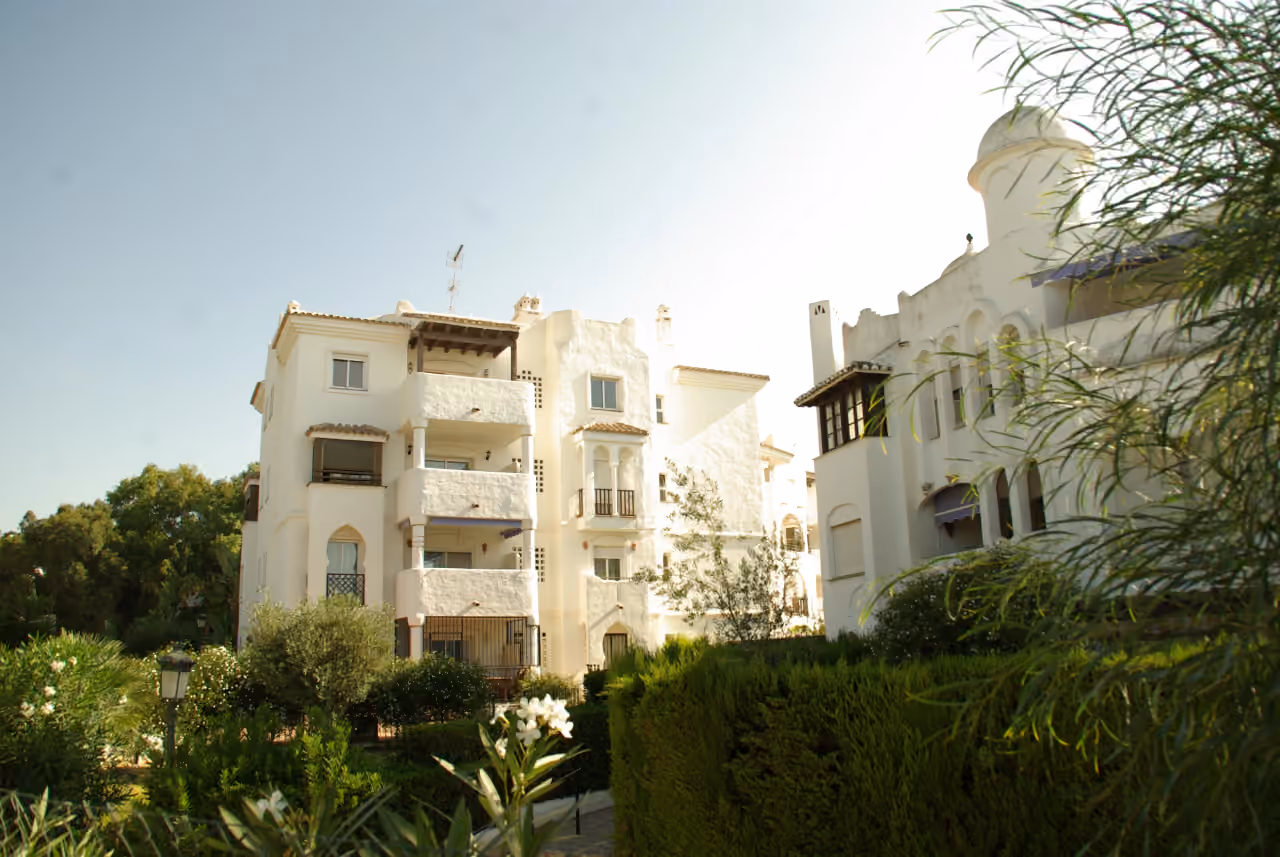 BENJAMIN'S DREAM — nybyggede rækkehuse med havudsigt og store terrasser i Riviera del Sol: omr?defoto gebruikt als lokale context voor Mijas; geen uitzicht vanuit het project.