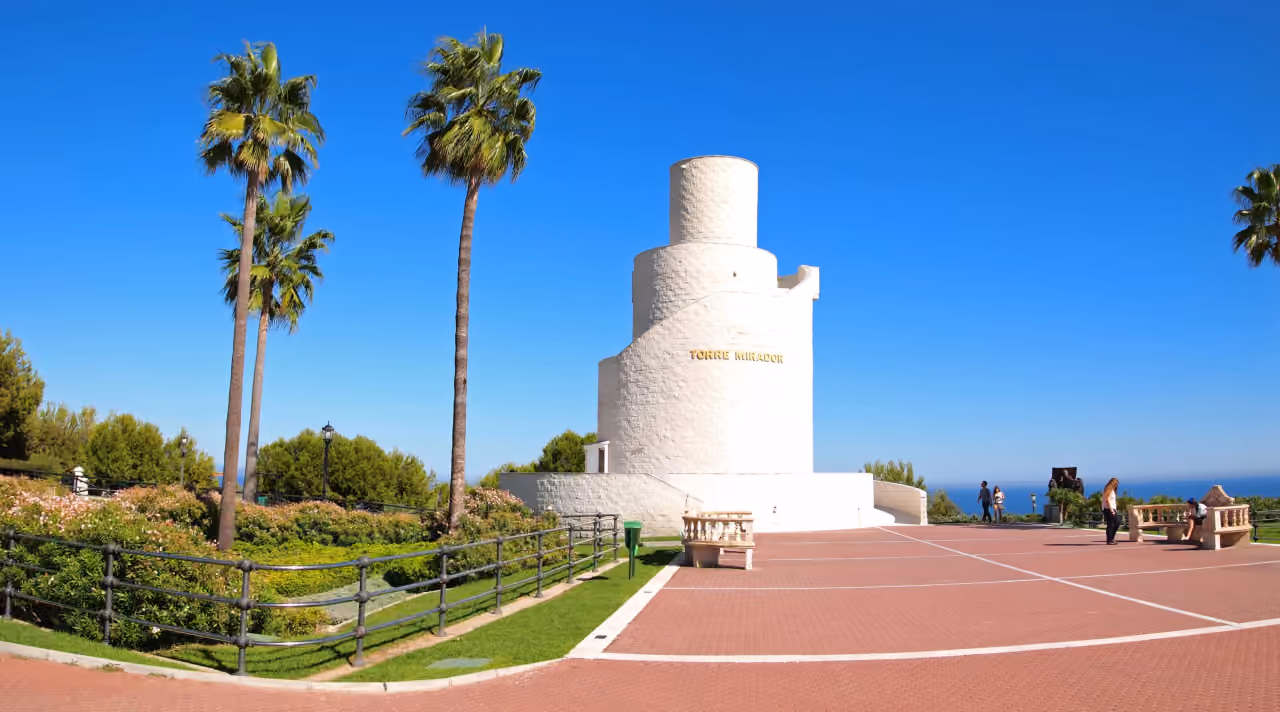 Aluekuva kohteesta Torre Mirador view tower, Parque de la Batería, Torremolinos lähellä RESIDENCIAL PACARAIMA -kohdetta