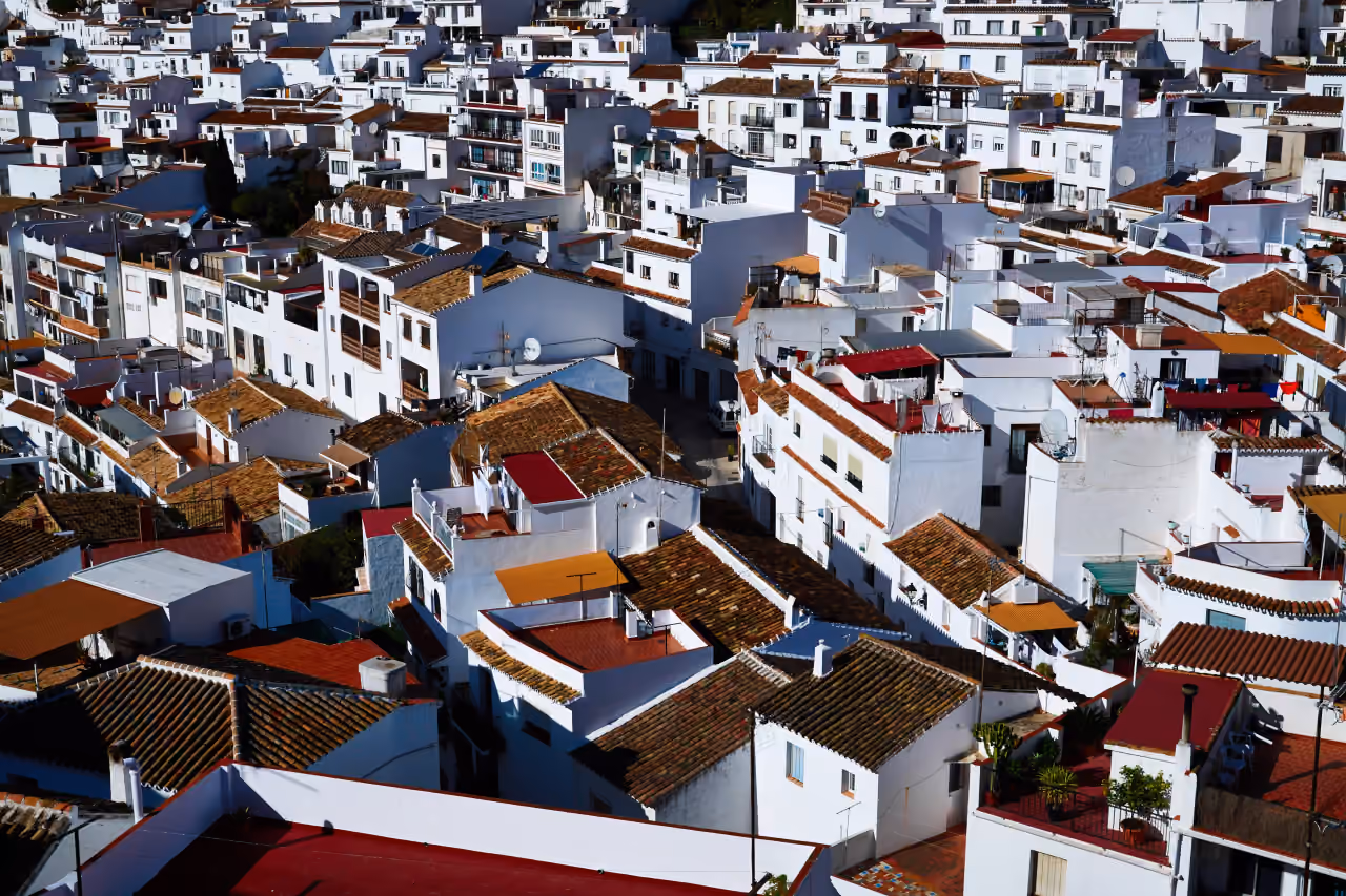 BV 11 — nowe domy · Mijas: zdj?cie okolicy gebruikt als lokale context voor Mijas; geen uitzicht vanuit het project.