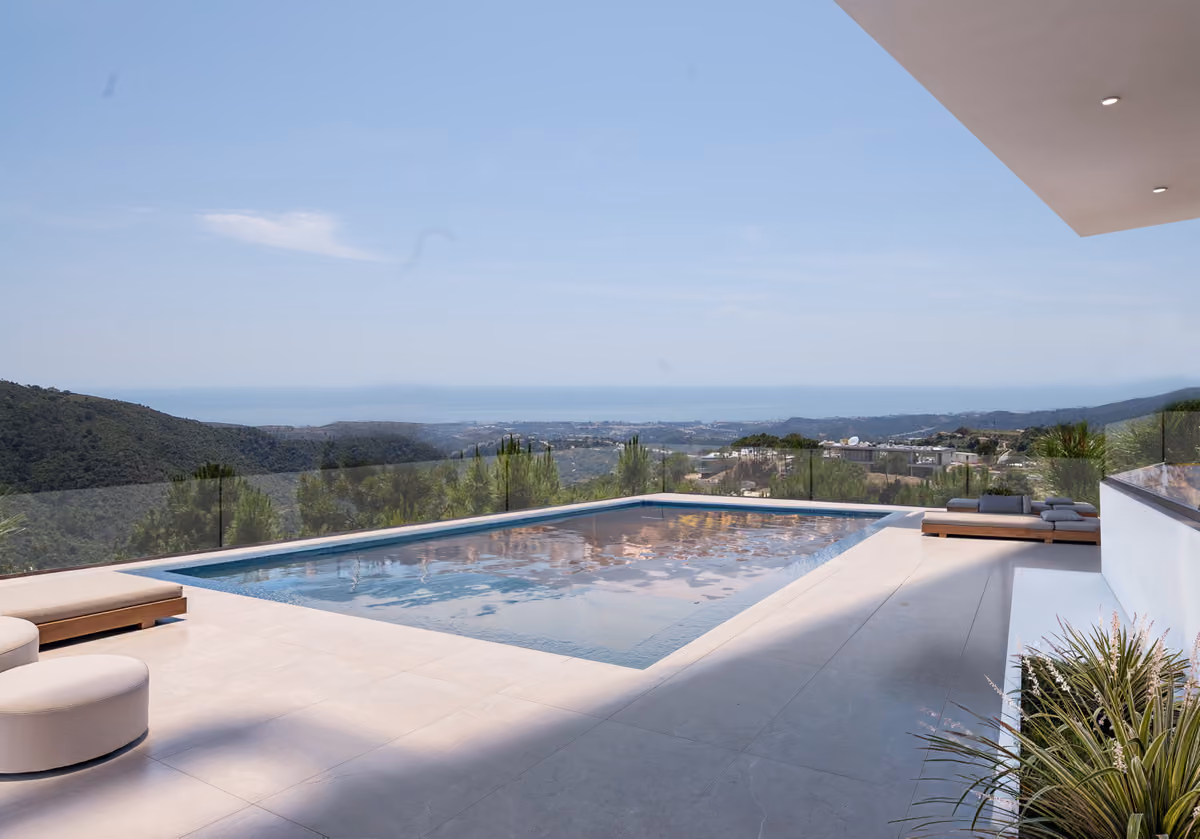 VILLA LYRA