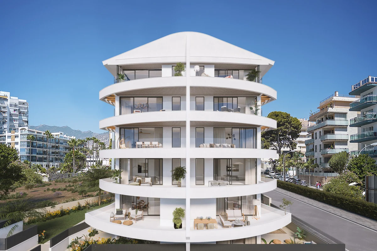 Udendørsbillede for MARINA GOLDEN BAY: se på terrasse, poolområde, beplantning, lys og privatliv; m², orientering og tilgængelighed er boligafhængige